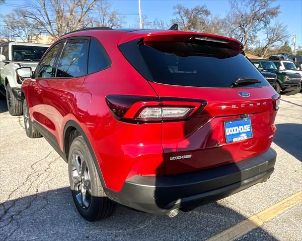 Photo of 2025 Rapid Red Metallic Tinted Clearcoat Ford Escape