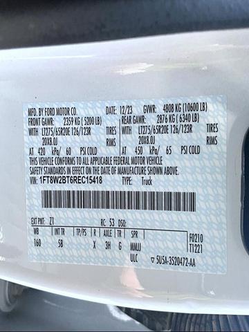 Photo of 2024 Oxford White Ford F-250