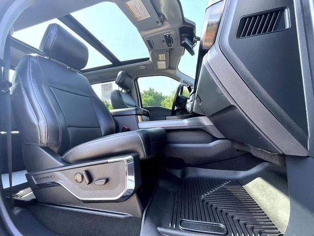 Photo of 2024 Oxford White Ford F-250