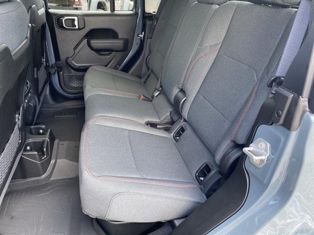 Photo of 2025 Anvil Clearcoat Jeep Gladiator