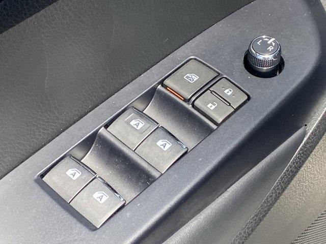 Photo of 2019 White Toyota Highlander