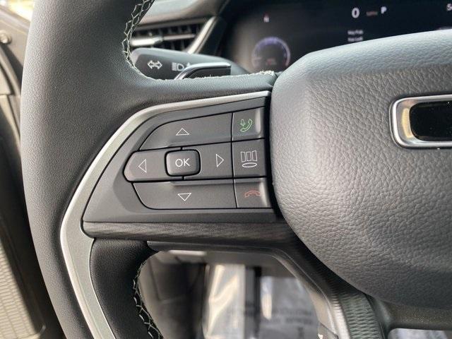 Photo of 2025 Metallic Jeep Grand Cherokee