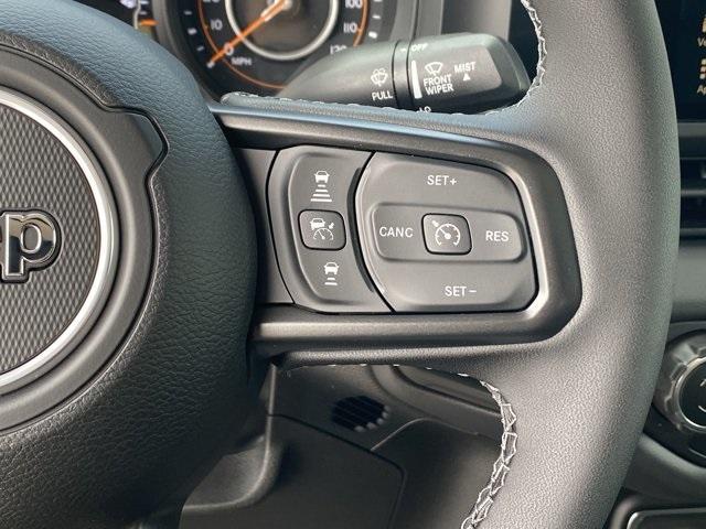 Photo of 2025 Black Clearcoat Jeep Gladiator