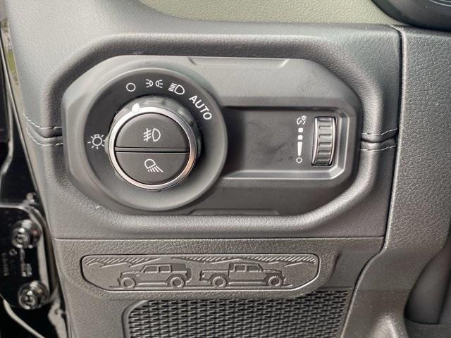 Photo of 2025 Black Clearcoat Jeep Gladiator