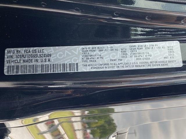 Photo of 2025 Black Clearcoat Jeep Gladiator