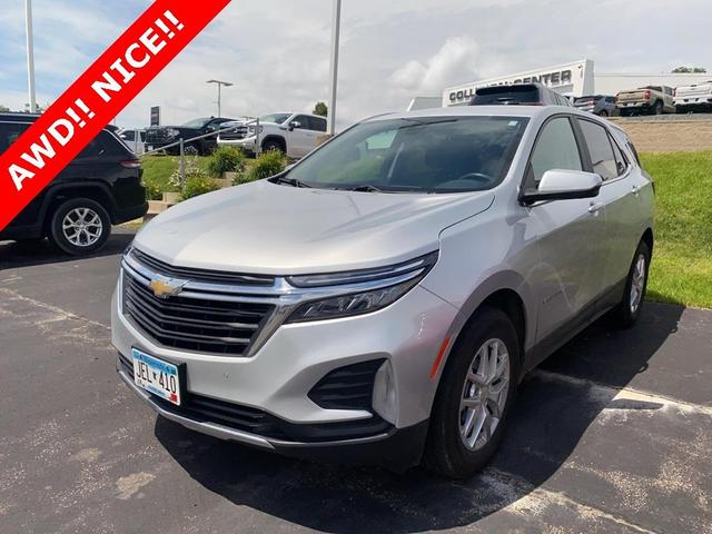 Photo of 2022 Silver Ice Metallic Chevrolet Equinox