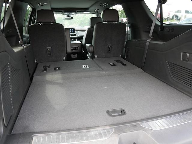 Photo of 2021 Summit White Chevrolet Suburban