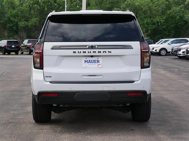 Photo of 2021 Summit White Chevrolet Suburban