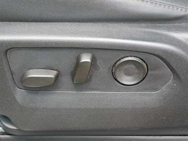 Photo of 2021 Summit White Chevrolet Suburban