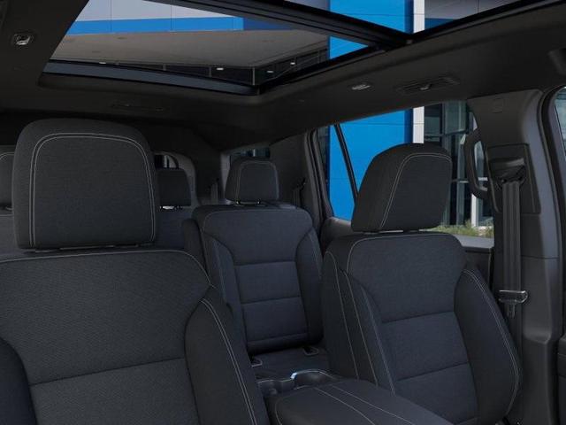 Photo of 2026 White Chevrolet Traverse