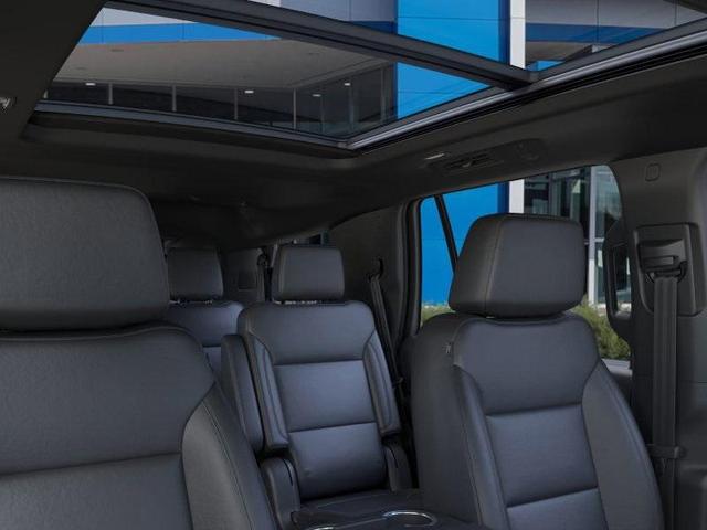 Photo of 2025 White Chevrolet Tahoe