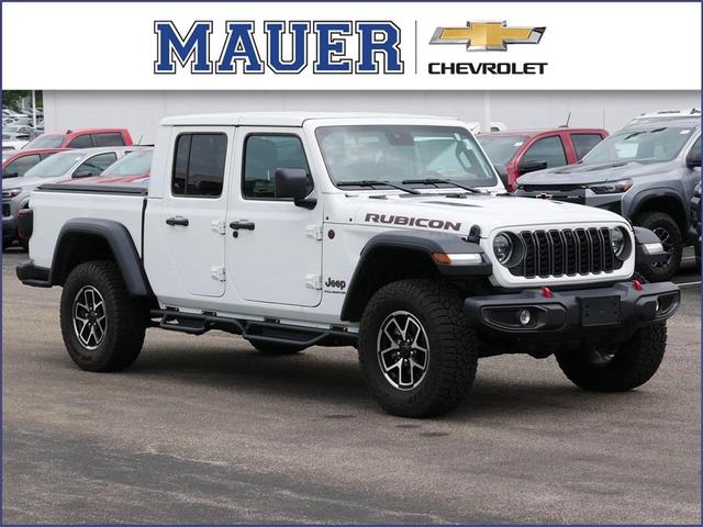 Photo of 2025 Bright White Clearcoat Jeep Gladiator
