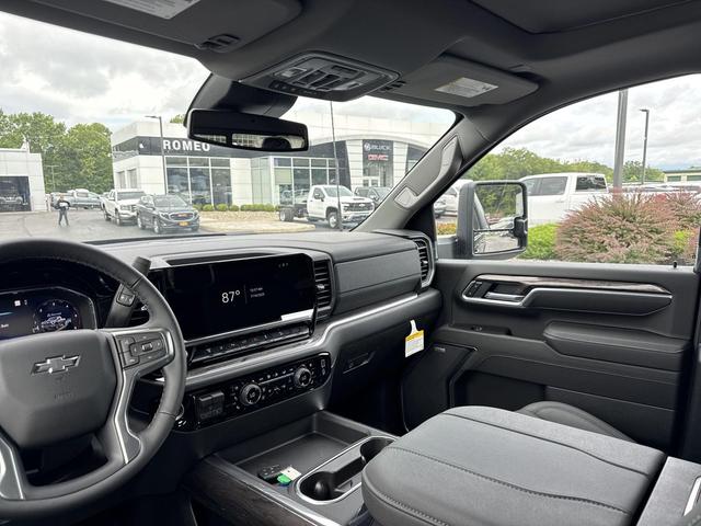 Photo of 2025 Black Chevrolet Silverado 2500