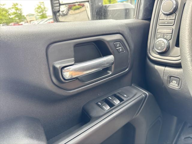 Photo of 2025 Summit White GMC Sierra 2500