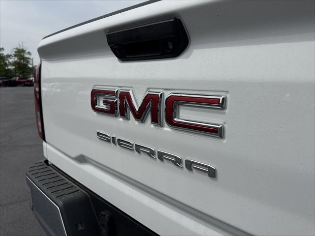 Photo of 2025 Summit White GMC Sierra 2500