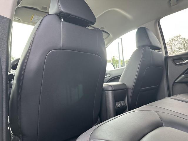 Photo of 2022 Summit White GMC Canyon