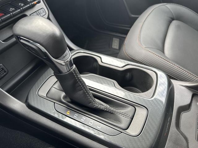 Photo of 2022 Summit White GMC Canyon