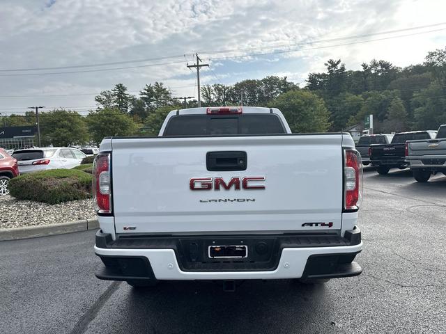 Photo of 2022 Summit White GMC Canyon