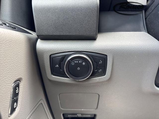 Photo of 2019 Oxford White Ford F-250