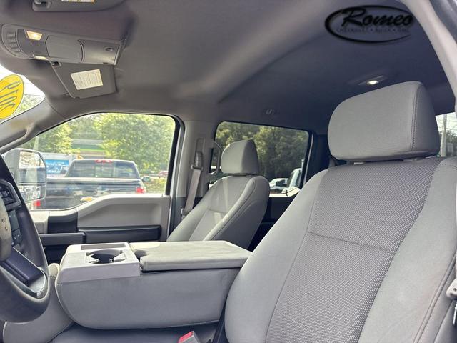 Photo of 2019 Oxford White Ford F-250