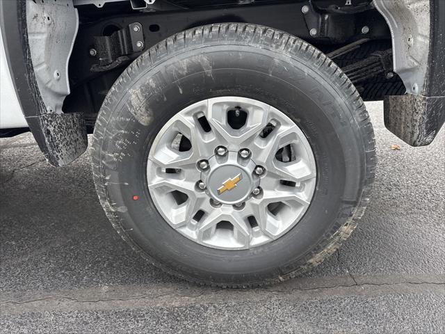 Photo of 2025 Summit White Chevrolet Silverado 3500