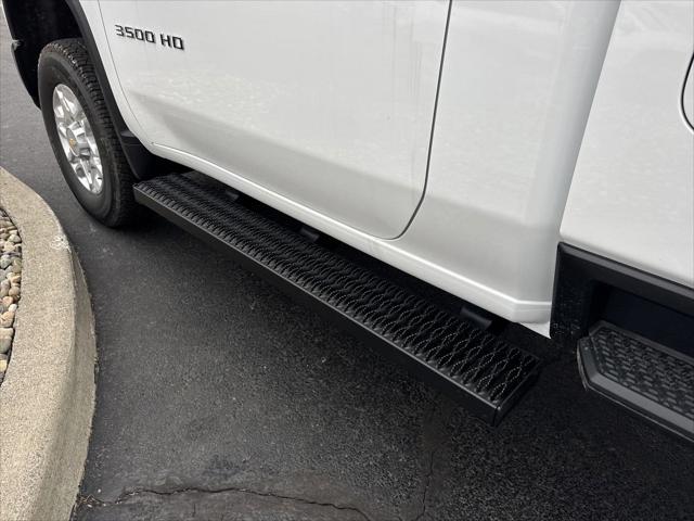 Photo of 2025 Summit White Chevrolet Silverado 3500