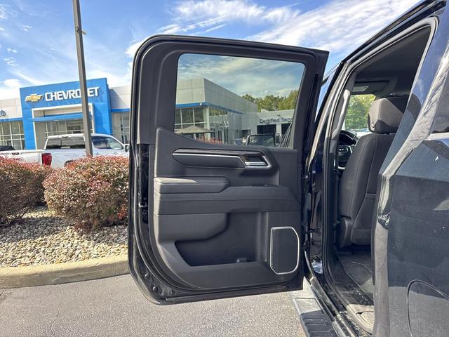 Photo of 2023 Onyx Black GMC Sierra 1500