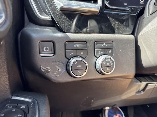 Photo of 2023 Onyx Black GMC Sierra 1500
