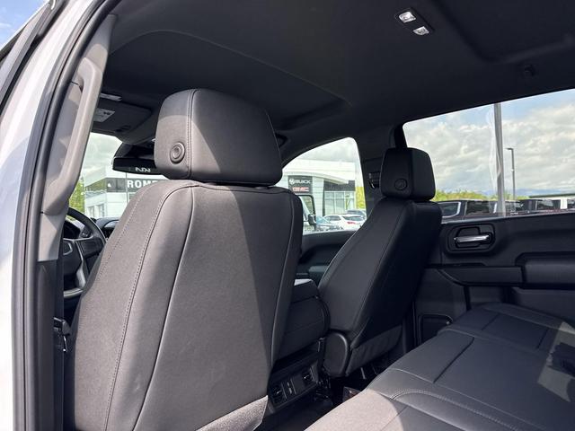 Photo of 2025 Summit White GMC Sierra 3500