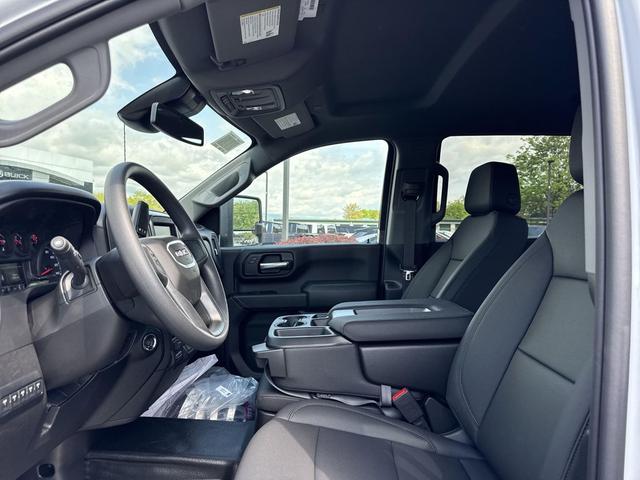 Photo of 2025 Summit White GMC Sierra 3500