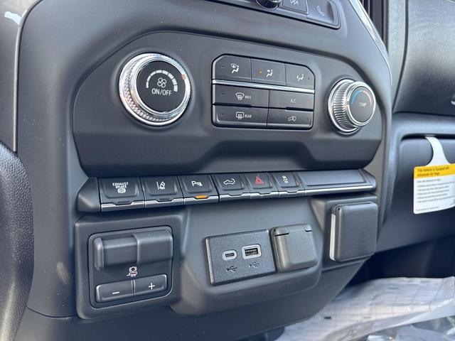 Photo of 2025 Summit White GMC Sierra 3500