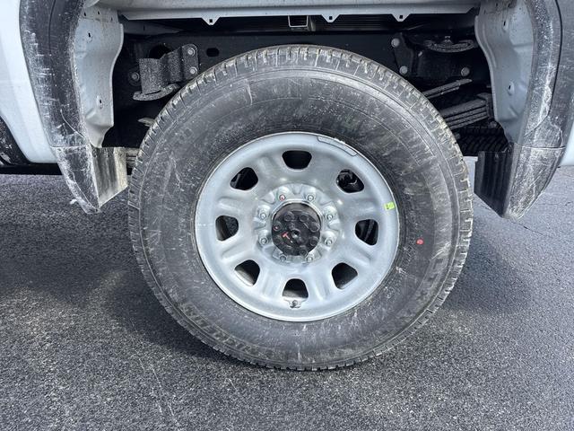 Photo of 2025 Summit White GMC Sierra 3500