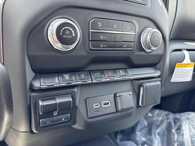 Photo of 2025 Summit White GMC Sierra 3500
