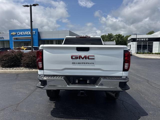 Photo of 2025 Summit White GMC Sierra 3500
