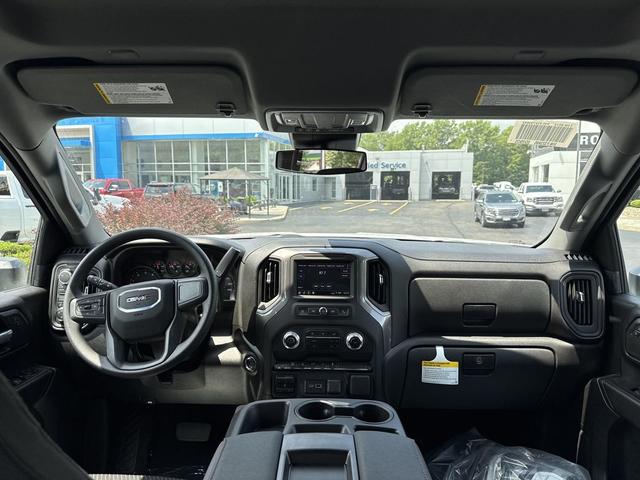 Photo of 2025 Summit White GMC Sierra 3500