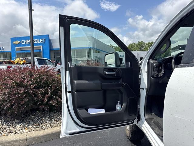 Photo of 2025 Summit White GMC Sierra 3500