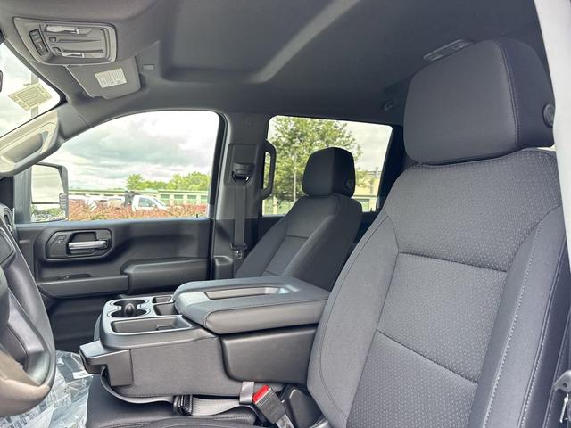Photo of 2025 Summit White GMC Sierra 3500