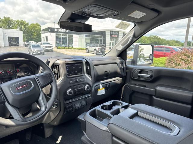 Photo of 2025 Summit White GMC Sierra 3500