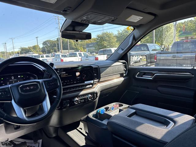 Photo of 2023 Onyx Black GMC Sierra 1500