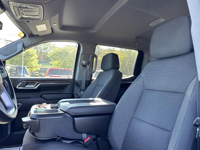 Photo of 2023 Onyx Black GMC Sierra 1500