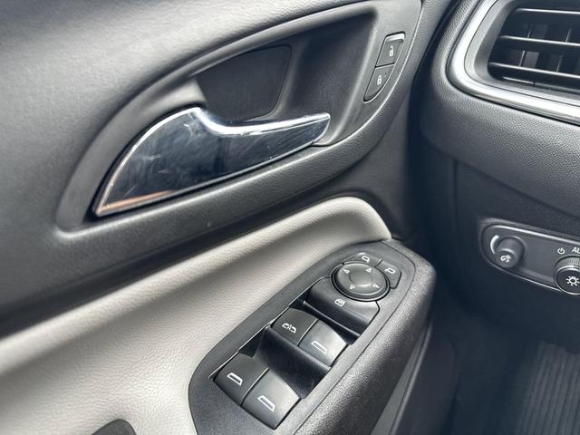 Photo of 2019 Storm Blue Metallic Chevrolet Equinox