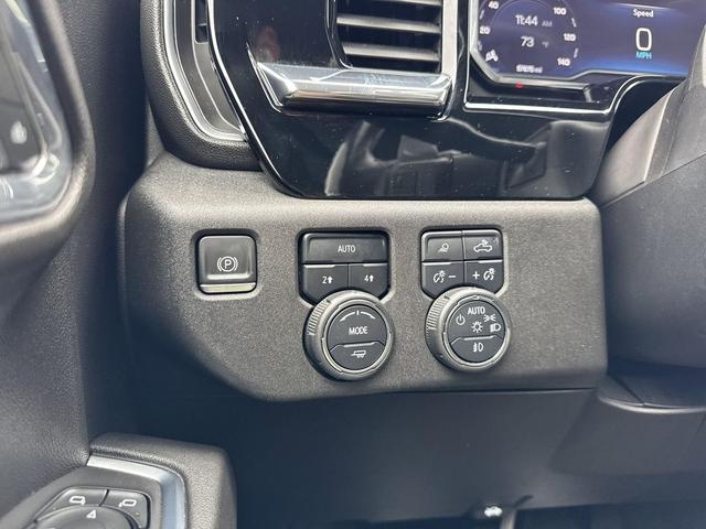 Photo of 2023 Summit White Chevrolet Silverado 1500