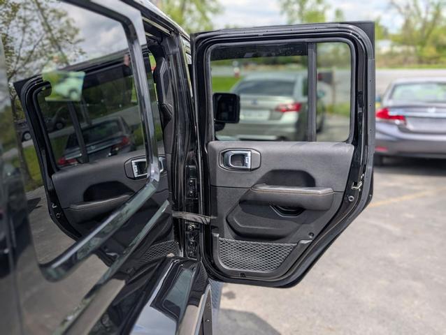 Photo of 2021 Black Clearcoat Jeep Wrangler Unlimited