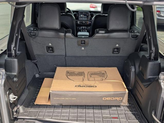 Photo of 2021 Black Clearcoat Jeep Wrangler Unlimited