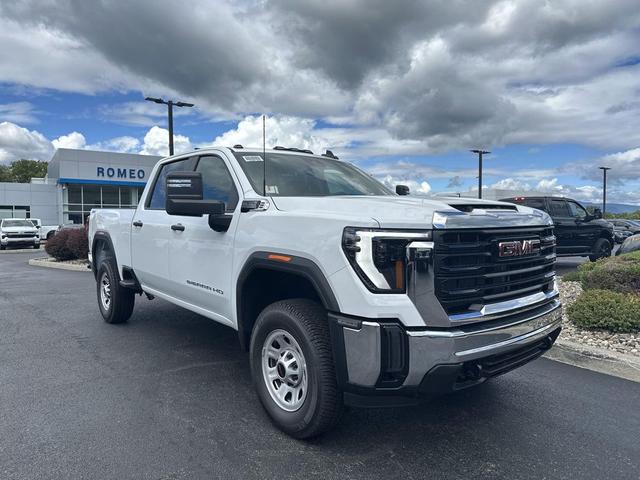Photo of 2025 Summit White GMC Sierra 3500