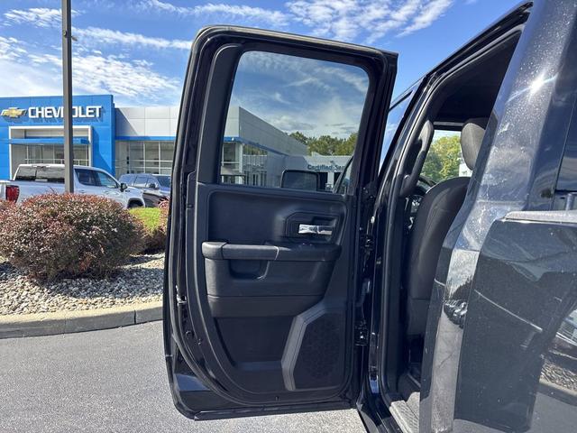 Photo of 2022 Diamond Black Crystal Pearlcoat RAM 1500 Classic