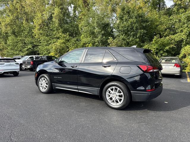 Photo of 2024 Mosaic Black Metallic Chevrolet Equinox