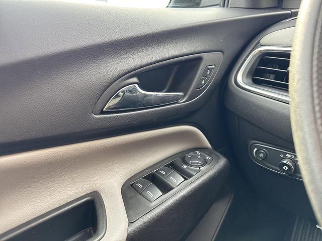 Photo of 2024 Mosaic Black Metallic Chevrolet Equinox