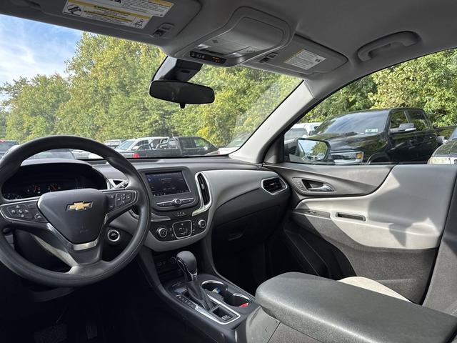 Photo of 2024 Mosaic Black Metallic Chevrolet Equinox