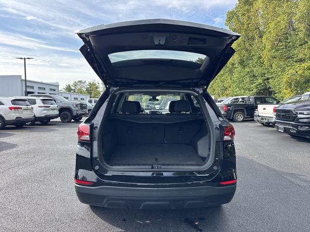 Photo of 2024 Mosaic Black Metallic Chevrolet Equinox